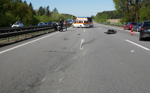 POL-ROW: ++ Verkehrsunfall auf BAB 1 - zwei Motorradfahrer schwer verletzt ++ ++ Verkehrsunfall mit landwirtschaftlicher Maschine - Güllefass auf Abwegen ++ ++ Sicherstellung nach nächtlicher Ruhestörung ++ - Foto: presseportal.de