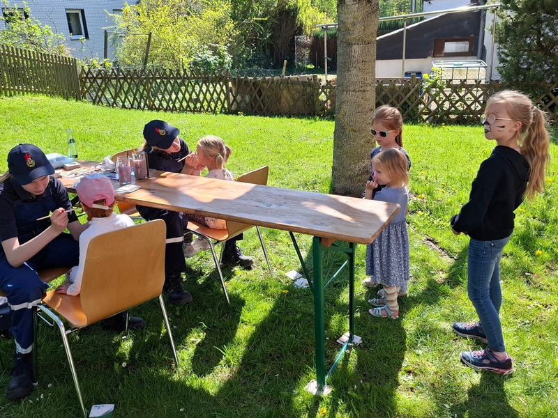 FW-AR: Viel Aktion beim Tag der offenen Tür der Löschgruppe Wennigloh - Foto: presseportal.de