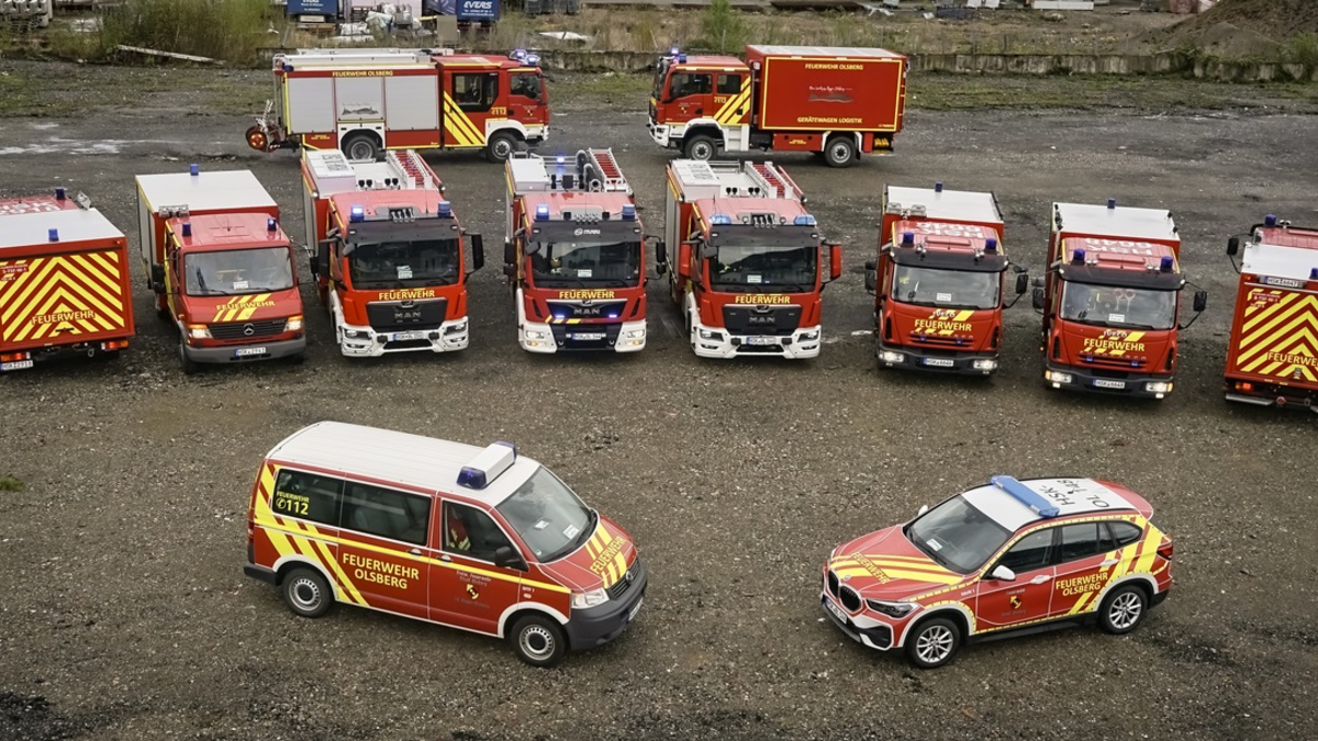 FF Olsberg: Einheitliche Folierung der Olsberger Einsatzfahrzeuge durch Spendengelder - Foto: presseportal.de