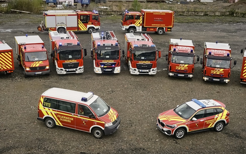 FF Olsberg: Einheitliche Folierung der Olsberger Einsatzfahrzeuge durch Spendengelder - Foto: presseportal.de