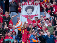 Mit dem Gewinn der Meisterschaft übertraf Liverpool-Trainer Arne Slot in seiner ersten Saison alle Erwartungen. - Foto: Jon Super/AP/dpa