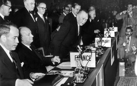 Ein historisches Ereignis: Im Mai 1955 trat Deutschland der Nato bei. (Archivbild) - Foto: dpa