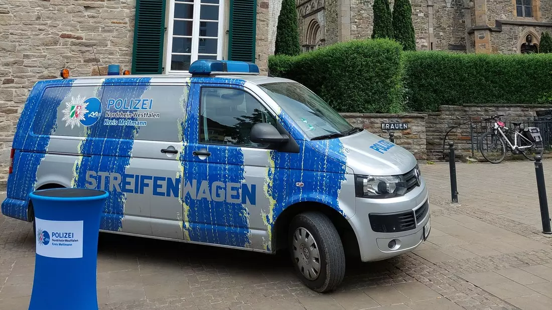 POL-ME: STREIFENwagen kommt nach Heiligenhaus 2504098 - Bild: presseportal.de