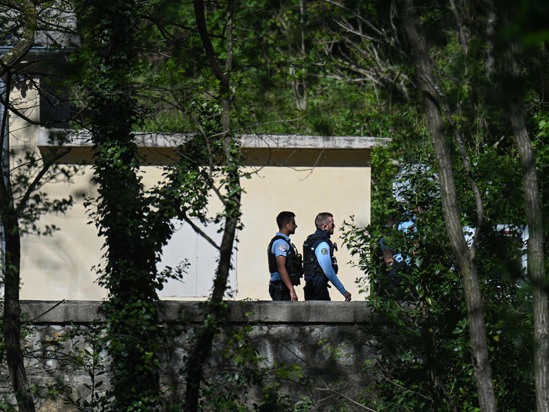 Nach einer tödlichen Messerattacke auf einen Gläubigen in einer Moschee im Süden Frankreichs hat sich der Verdächtige in Italien gestellt (Archivbild). - Foto: Sylvain Thomas/AFP/dpa