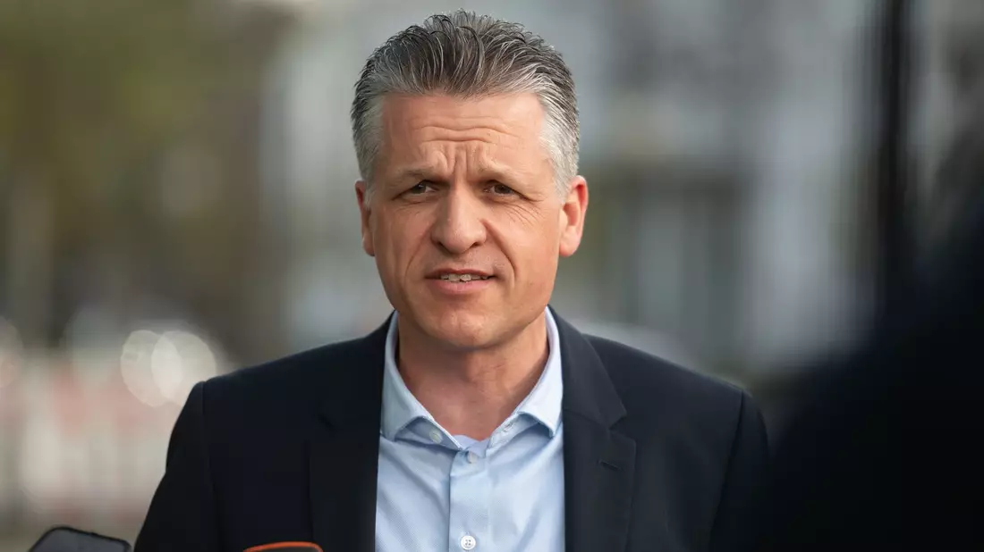In den Ampel-Jahren ist der 52 Jahre alte Thorsten Frei als Manager der Unionsfraktion einer der wichtigsten Vertrauten von Unionsfraktionschef Friedrich Merz geworden. Nun soll er Kanzleramtschef werden. - Bild: Christophe Gateau/dpa
