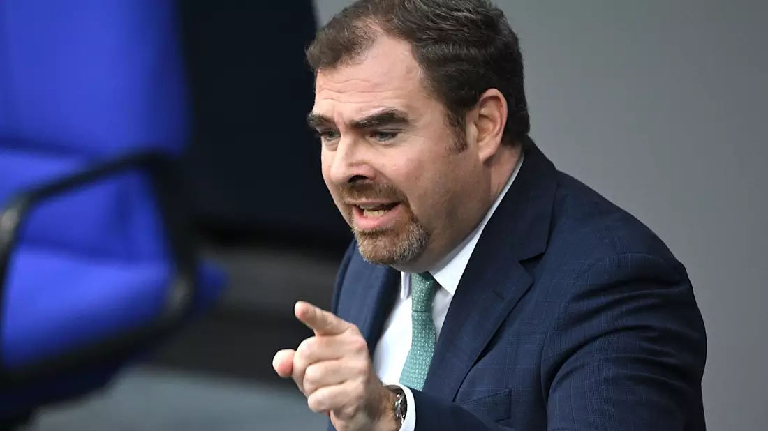 Mit Florian Hahn ist die CSU erstmals auch im Außenministerium personell vertreten - als Staatsminister. - Bild: Britta Pedersen/dpa