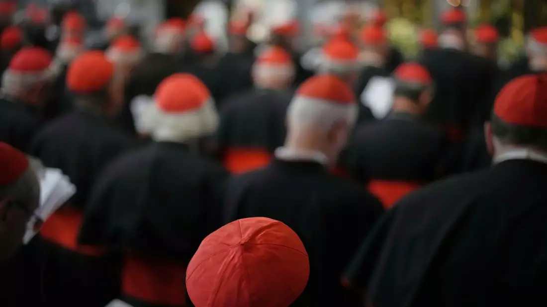 Die Kardinäle wählen den Nachfolger des am Ostermontag gestorbenen Papst Franziskus. - Bild: Andrew Medichini/AP/dpa