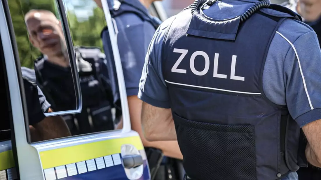 HZA-GI: Berufsinformationstag beim HZA Gießen, Standort Kassel - Entdecke die Welt des Zolls - Bild: presseportal.de