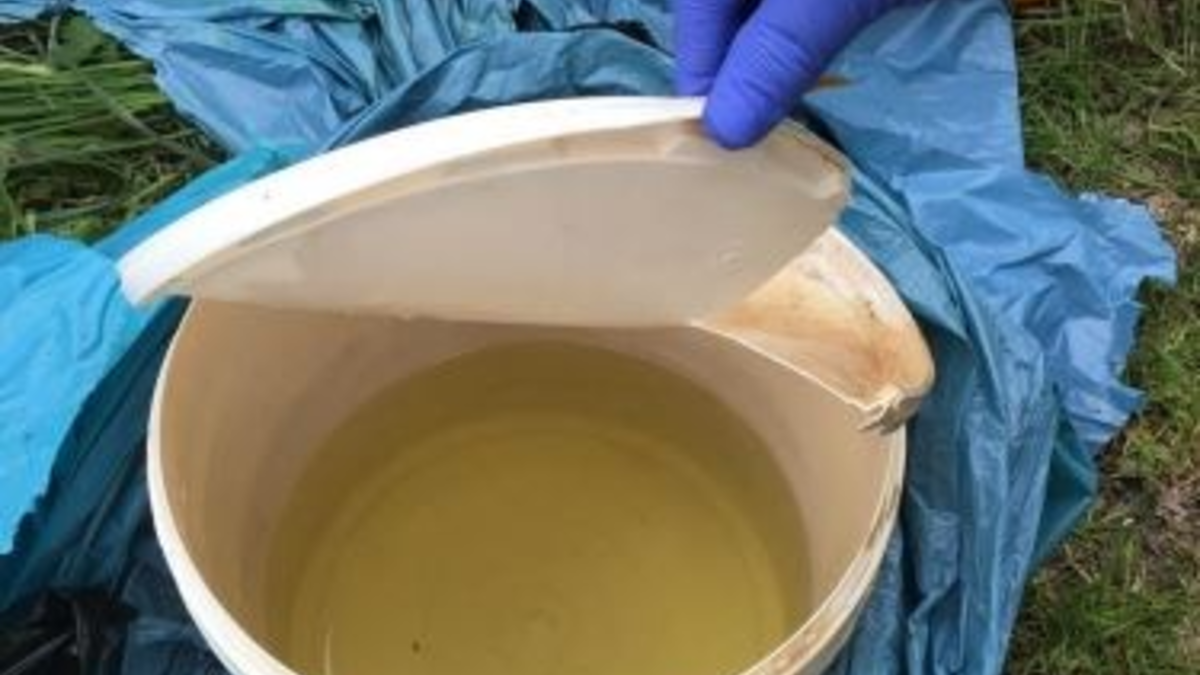 POL-SE: Elmshorn - Unzulässige Ablagerung von säurehaltiger Flüssigkeit - Polizei sucht Zeugen - Foto: presseportal.de