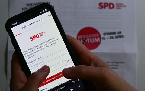 15 Tage hatten die SPD-Mitglieder Zeit, über den Koalitionsvertrag abzustimmen. - Foto: Sebastian Gollnow/dpa