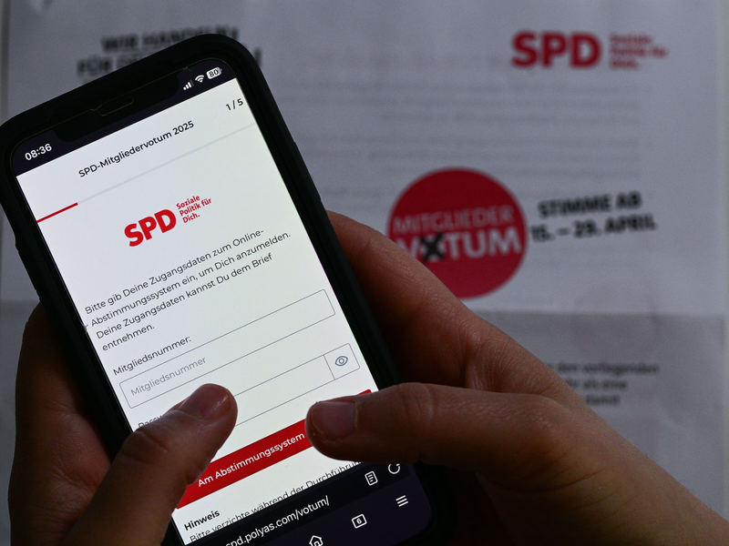 15 Tage hatten die SPD-Mitglieder Zeit, über den Koalitionsvertrag abzustimmen. - Foto: Sebastian Gollnow/dpa