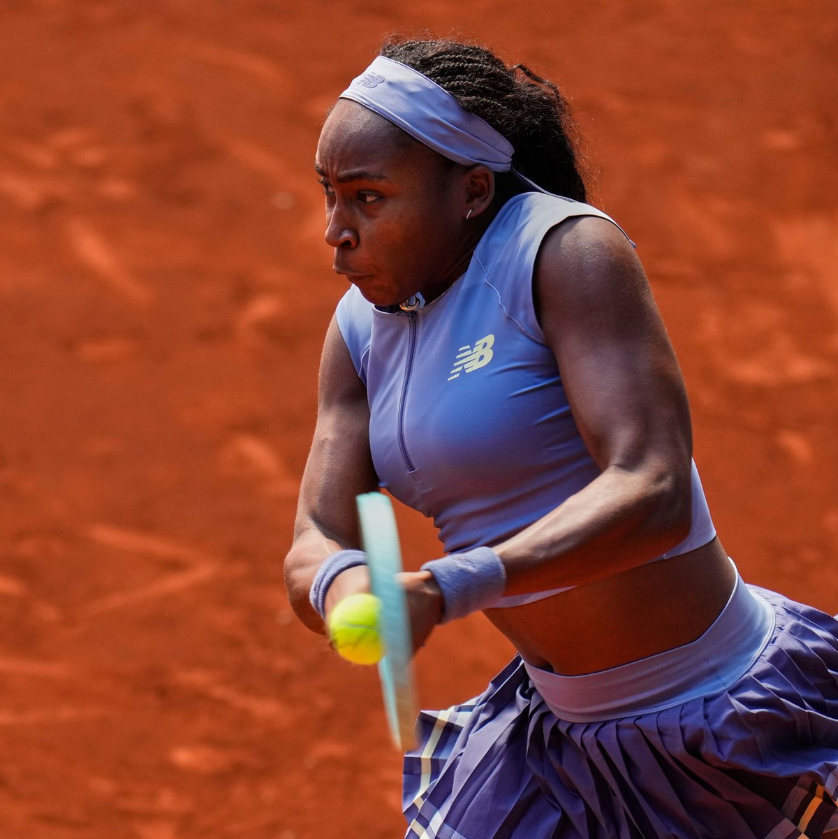 Coco Gauff war noch ihrem Sieg plötzlich nicht mehr zu hören. - Foto: Manu Fernandez/AP/dpa