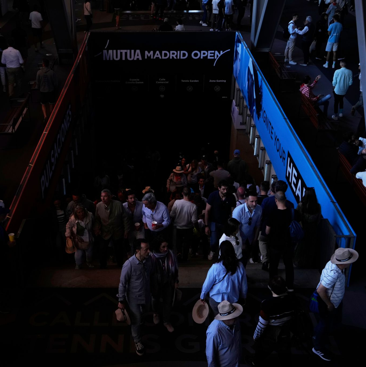 Nach dem Stromausfall wurde die restlichen Spiele für Montag abgesagt. - Foto: Bernat Armangue/AP/dpa