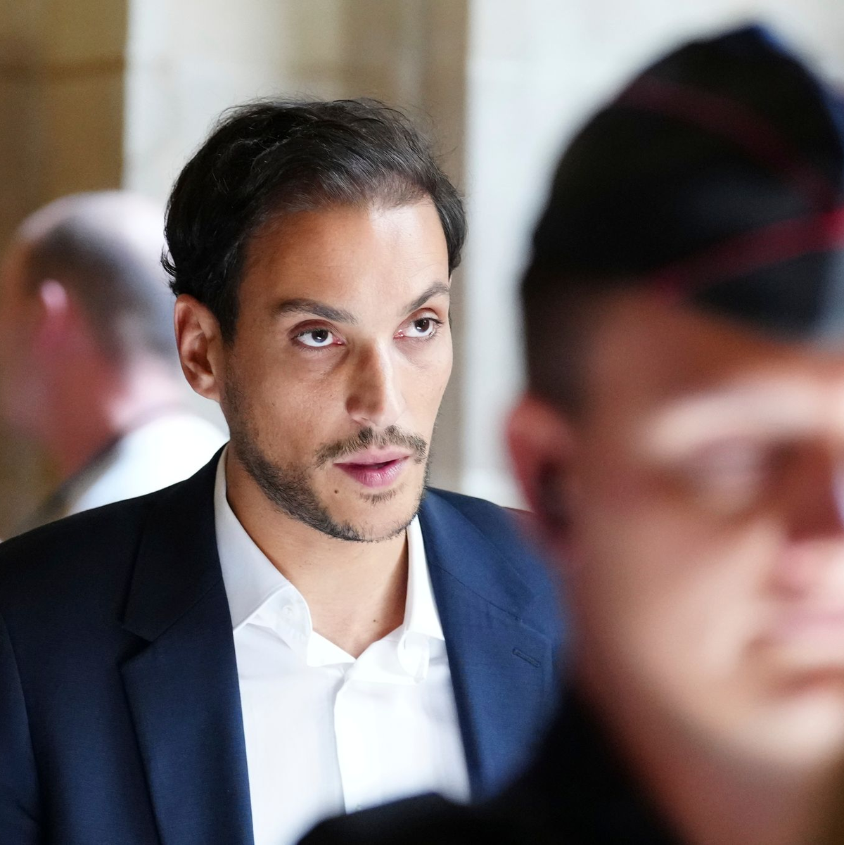 Die Angeklagten befinden sich unter Justizaufsicht auf freiem Fuß. - Foto: Aurelien Morissard/AP/dpa