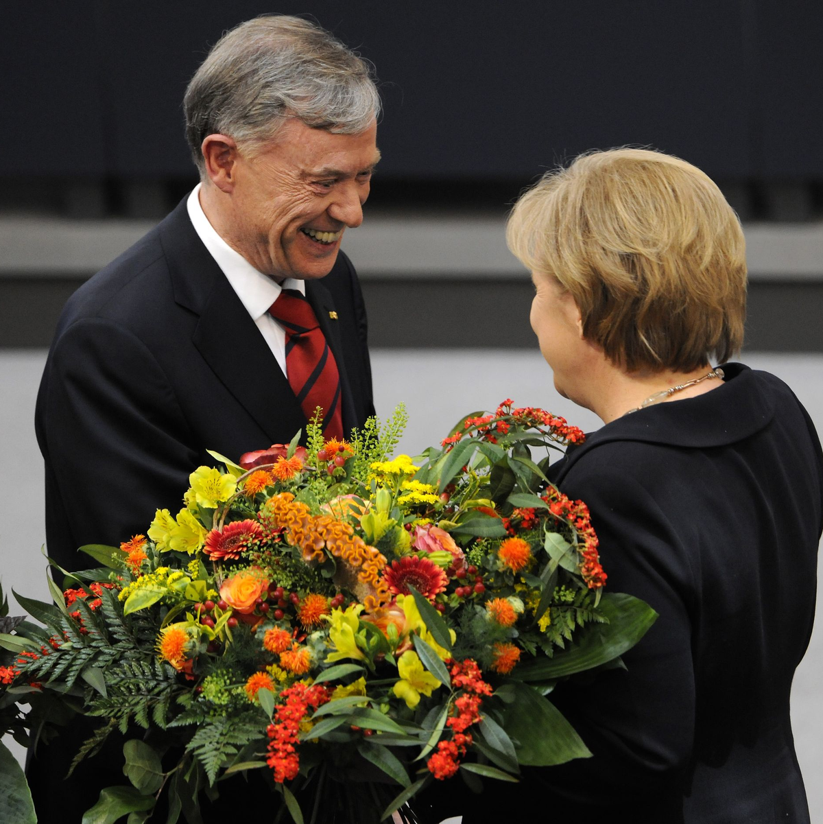 Horst Köhler (l) galt als einer der prominentesten Quereinsteiger in der Bundespolitik. (Archivbild) - Foto: Tim Brakemeier/dpa