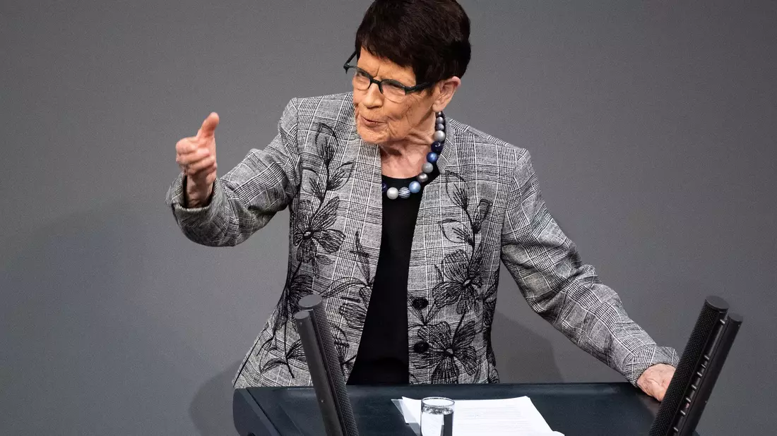 Rita Süssmuth brachte als Wissenschaftlerin neue Impulse in die Bundespolitik und wurde 1988 Bundestagspräsidentin. (Archivbild) - Bild: Bernd von Jutrczenka/dpa