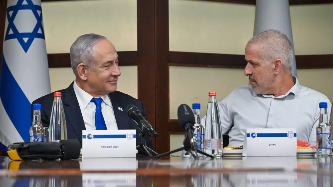 Der israelische Regierungschef Benjamin Netanjahu entließ Ronen Bar im März, aber ein Gericht stoppte die Aktion. Nun zieht Bar selbst einen Schlussstrich. (Archivbild) - Bild: Koby Gideon/GPO/dpa