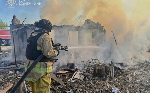 Täglich zerstören russische Angriffe Wohnhäuser und andere zivile Objekte in der Ukraine.  - Foto: Uncredited/Ukrainian Emergency Service/AP/dpa