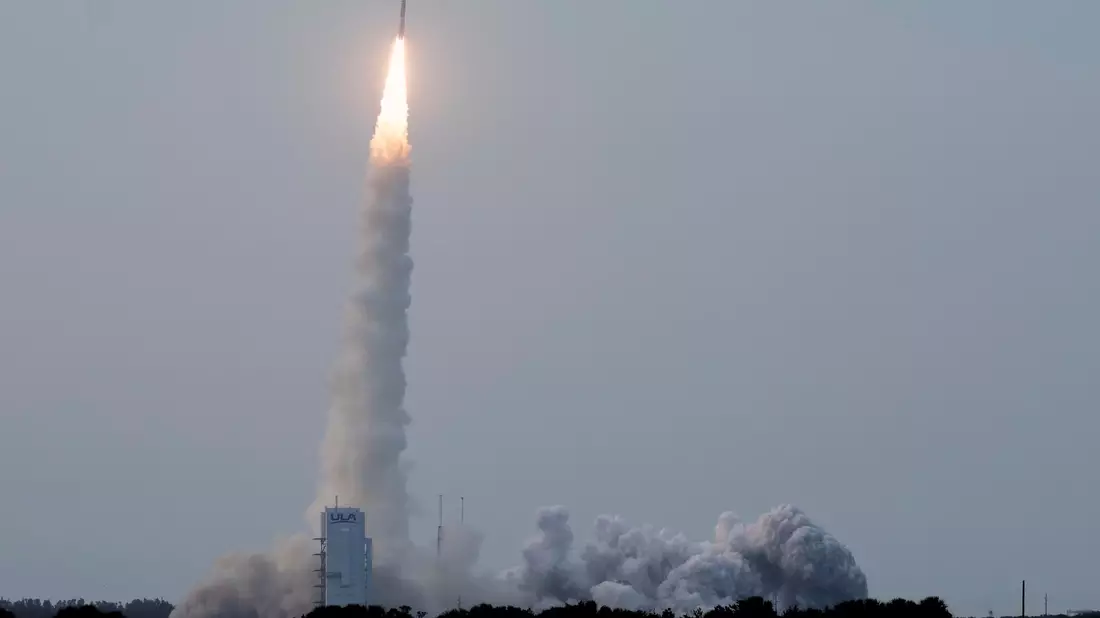 Mit dem Start macht Amazon Ernst bei der Aufholjagd zu Elon Musks Starlink-System. (Archivbild)   - Bild: John Raoux/AP/dpa