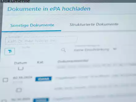 Die E-Akte soll für Patienten und Praxen zum Alltag werden. (Archivbild) - Foto: Daniel Karmann/dpa