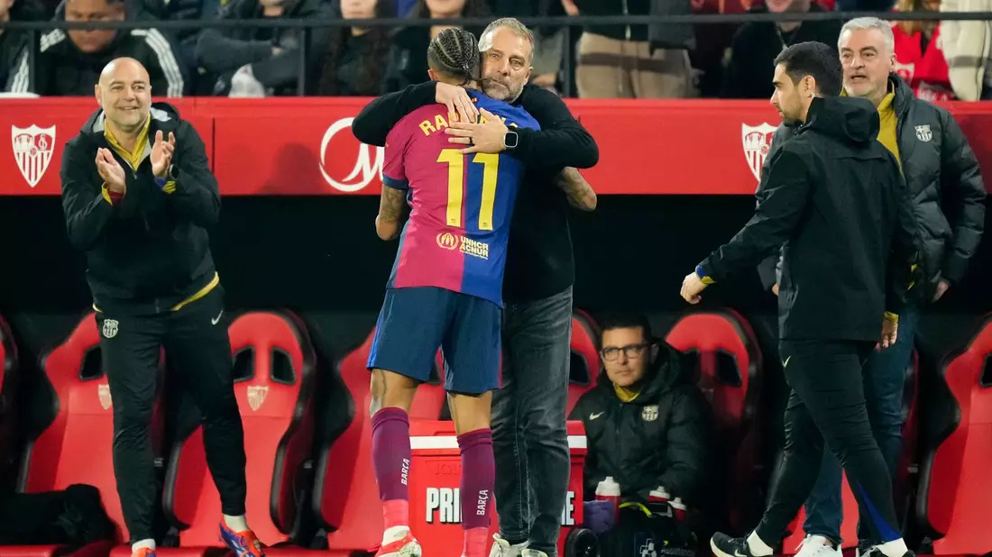 Raphinha ist unter Hansi Flick bei Barcelona Leistungsträger. - Bild: Jose Breton/AP/dpa