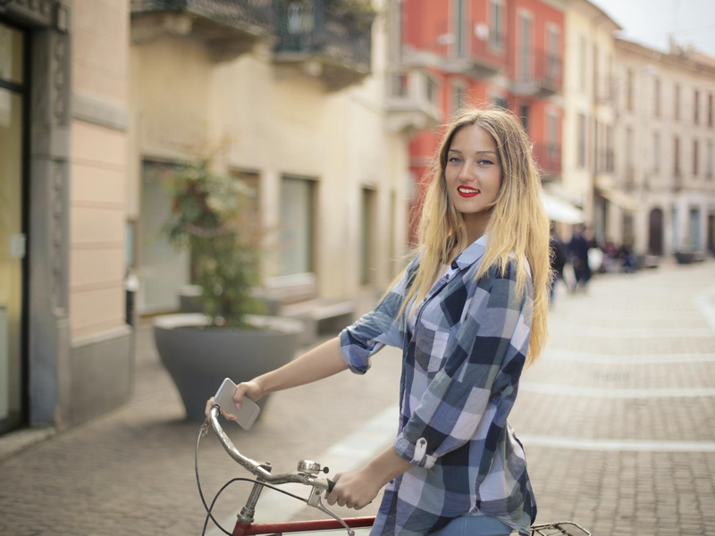Mitarbeiter von Großunternehmen profitieren vom Fahrrad-Leasing - Foto: Andrea Piacquadio, Pexels.com