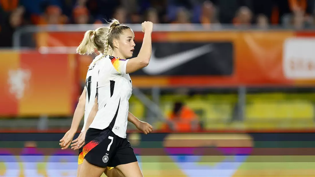 Hat Grund zur Freude: DFB-Kapitänin Giulia Gwinn. - Bild: Toin Damen/dpa