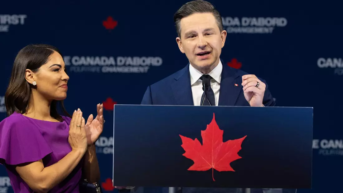 Konnte mit seinem Politikstil, der an Trump erinnert, nicht punkten: der Spitzenkandidat der konservativen Partei, Pierre Poilievre. - Bild: Adrian Wyld/The Canadian Press/AP/dpa