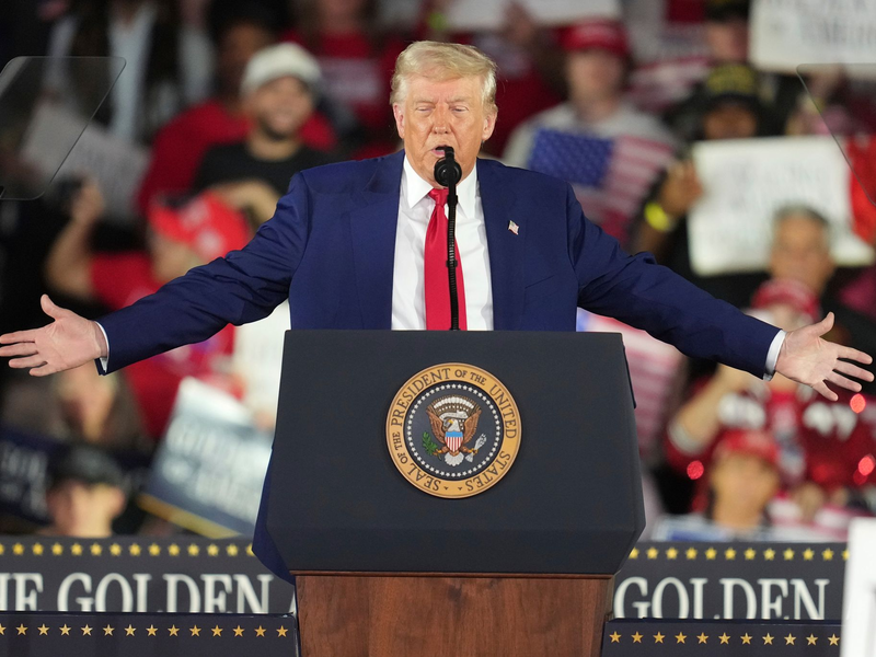 Gegen seine politischen Gegner dagegen teilte er einmal mehr hart aus. - Foto: Paul Sancya/AP/dpa