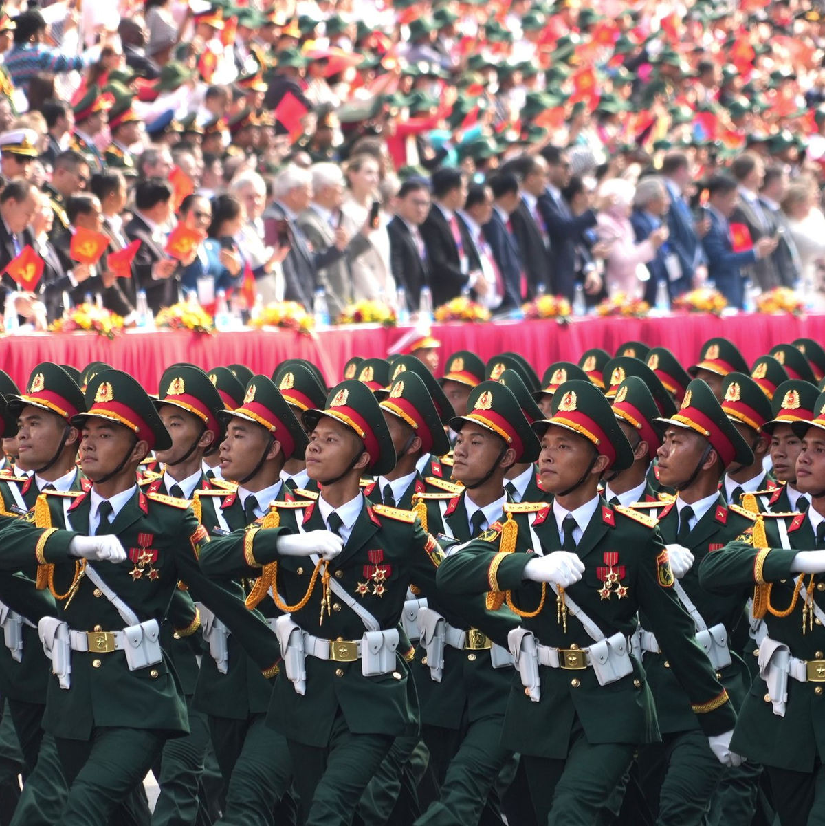 Seit Wochen hatten sich die Behörden auf den großen Tag vorbereitet. - Foto: Hau Dinh/AP/dpa