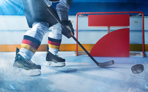 Eishockey-Bundestrainer Harold Kreis: Das Viertelfinale ist als Ziel gesetzt / Uwe Krupp verstärkt das ran-Team als Experte bei der WM auf ProSieben und Joyn - Foto: Seven.One/Marc Rehbeck, presseportal.de