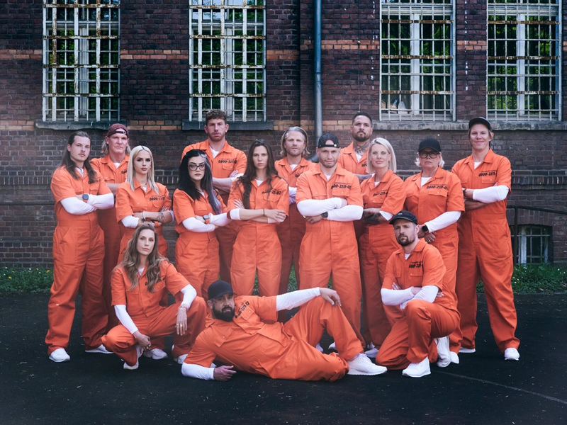 Gabriel Kelly Steff Jerkel Gina Elena Gruschka Parshad Esmaeili Lars Tönsfeuerborn Ann-Kathrin Bendixen Affe auf Bike Paul Janke Uwe Schüder Flying Uwe Zico Banach Pia Tillmann Cbas Claudia Effenberg Simon Gosejohann Most Wanted - Wer entkommt? - Foto: Joyn/Christoph Köstlin, presseportal.de