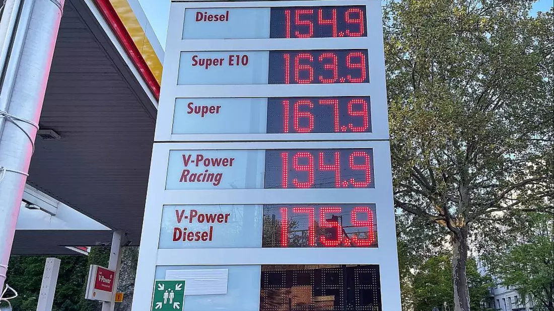 Shell-Tankstelle am 25.04.2025 - Bild: über dts Nachrichtenagentur