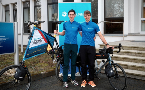 Mit dem Tallbike von München nach Peking / 13.000 Kilometer zugunsten der Deutschen Krebshilfe - Foto: presseportal.de Mit dem Tallbike von München nach Peking / 13.000 Kilometer zugunsten der Deutschen Krebshilfe - Foto: presseportal.de