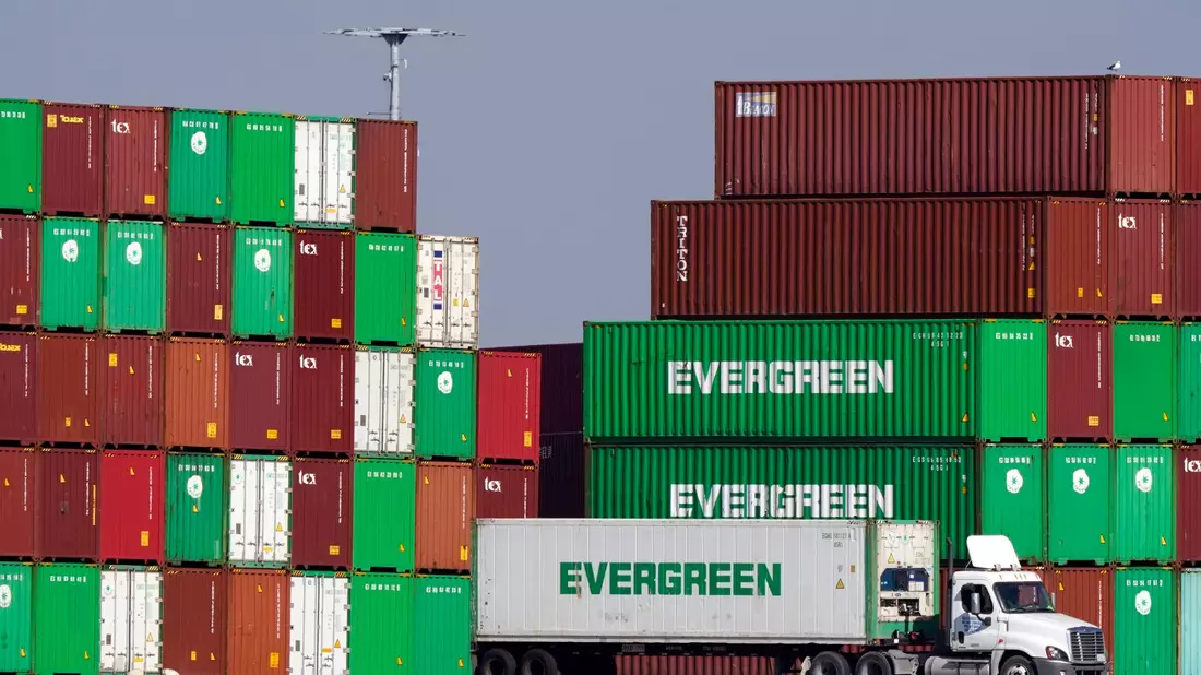 Die US-Wirtschaft ist im ersten Quartal überraschend geschrumpft. (Archivbild) - Bild: Marcio Jose Sanchez/AP/dpa