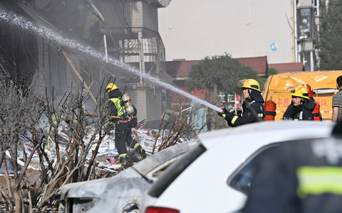 Zwei Menschen galten nach dem Brand in Taiyuan noch als Vermisst.  - Foto: Yang Chenguang/XinHua/dpa
