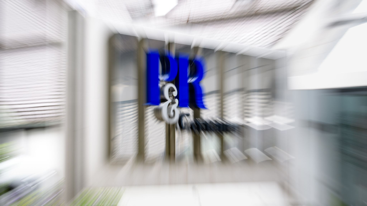 Die im Münchner Nobelvorort Grünwald ansässige P&R-Firmengruppe bot Seefrachtcontainer als Kapitalanlage an, betrieb aber in großem Stil Luftgeschäfte. (Archivbild) - Foto: Matthias Balk/dpa