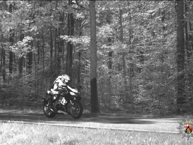 POL-PASTKL: Mit 200 km/h auf der B48 unterwegs - Foto: presseportal.de