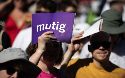 Die Stimmung beim Kirchentag war vielerorts ausgelassen. - Foto: Moritz Frankenberg/dpa