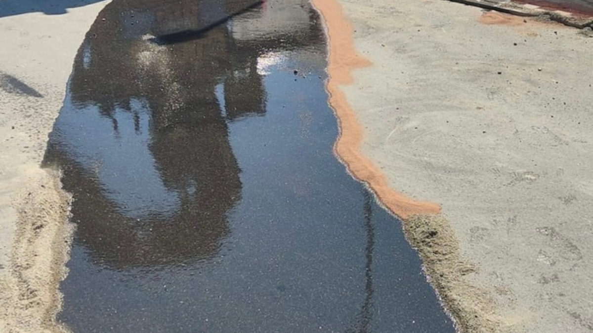 FW Allensbach: G1 Ölspur innerorts dringlich - Foto: presseportal.de