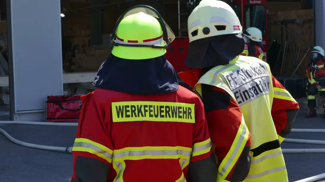 FW Stockach: Brand einer Absauganlage in einem holzverarbeitenden Betrieb - Bild: presseportal.de