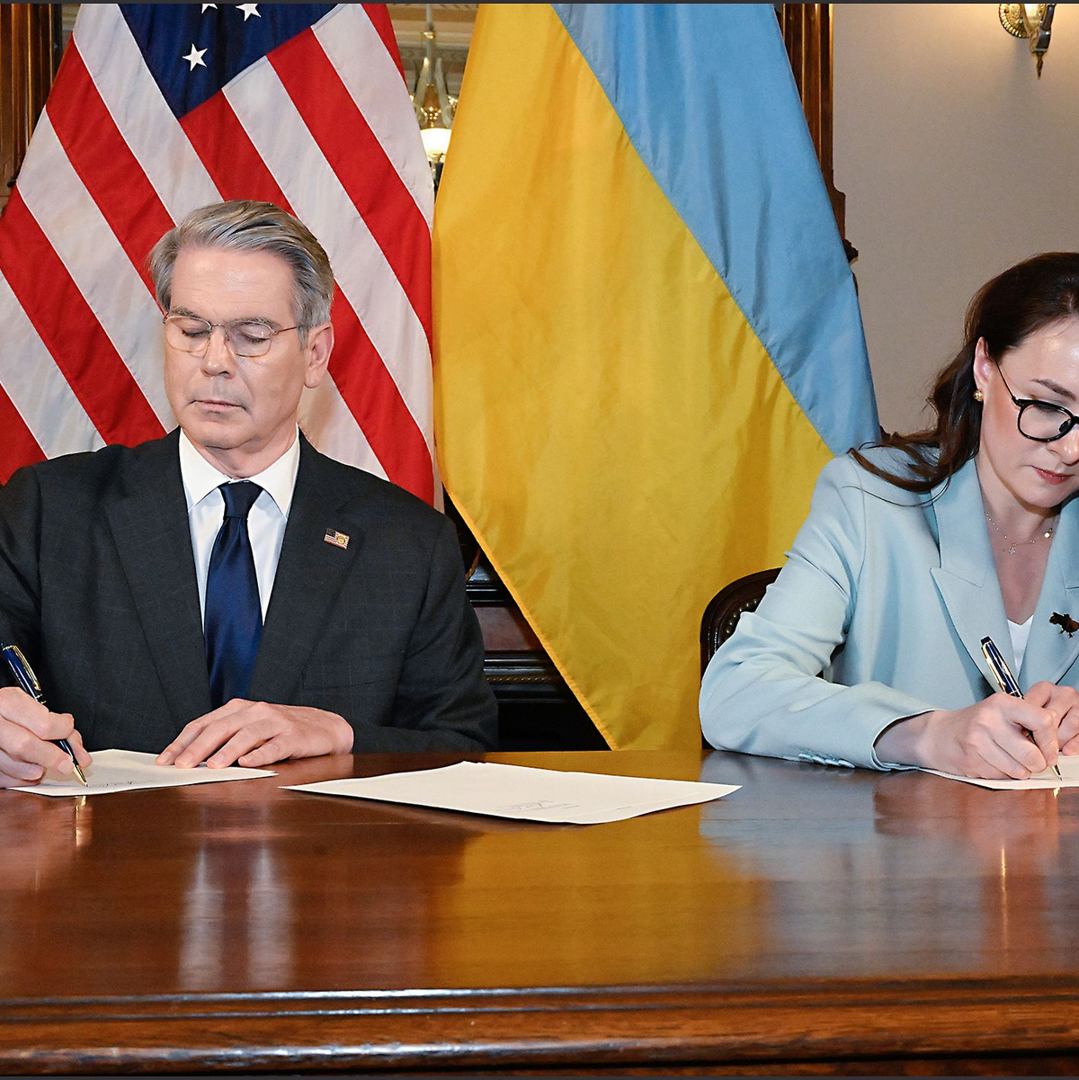 Nach langem Ringen haben beide Regierungen das Abkommen besiegelt. - Foto: -/US Treasury Departement/dpa