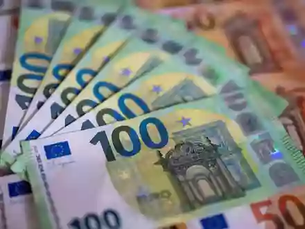 Ein Unternehmer hat dem BSW mehr als zwei Millionen Euro überwiesen. (Foto Illustration)  - Foto: Monika Skolimowska/dpa