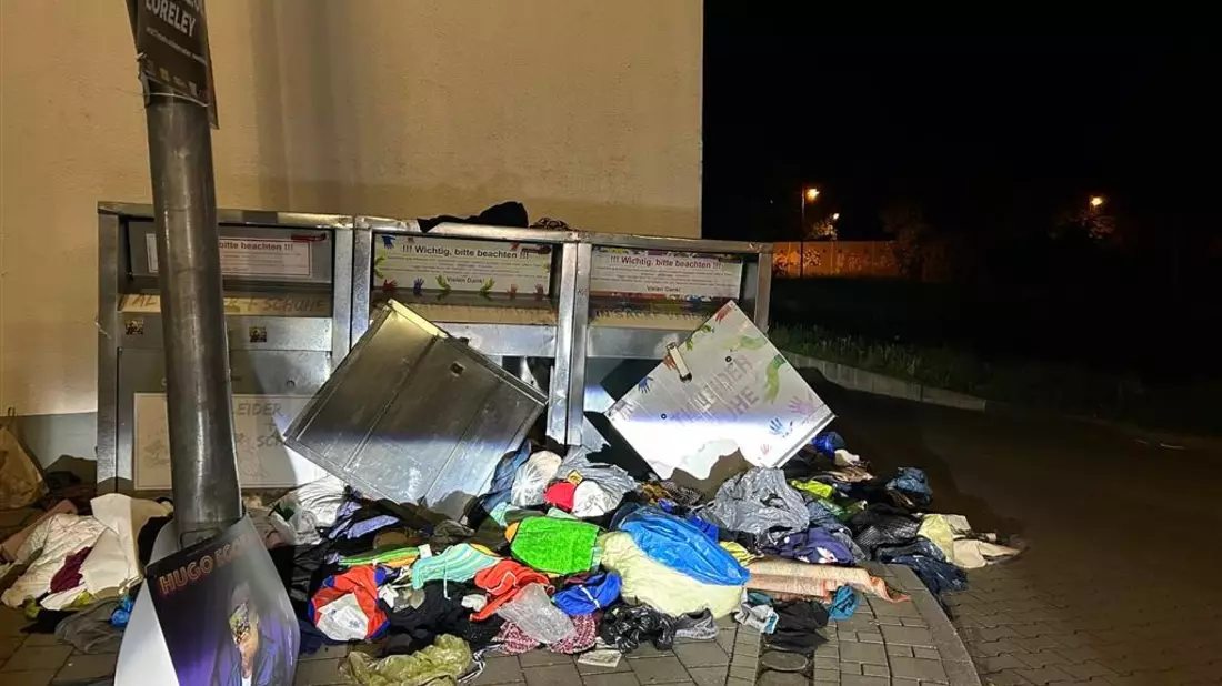 POL-PDWIL: Sachbeschädigung an Altkleider-Container - Bild: presseportal.de