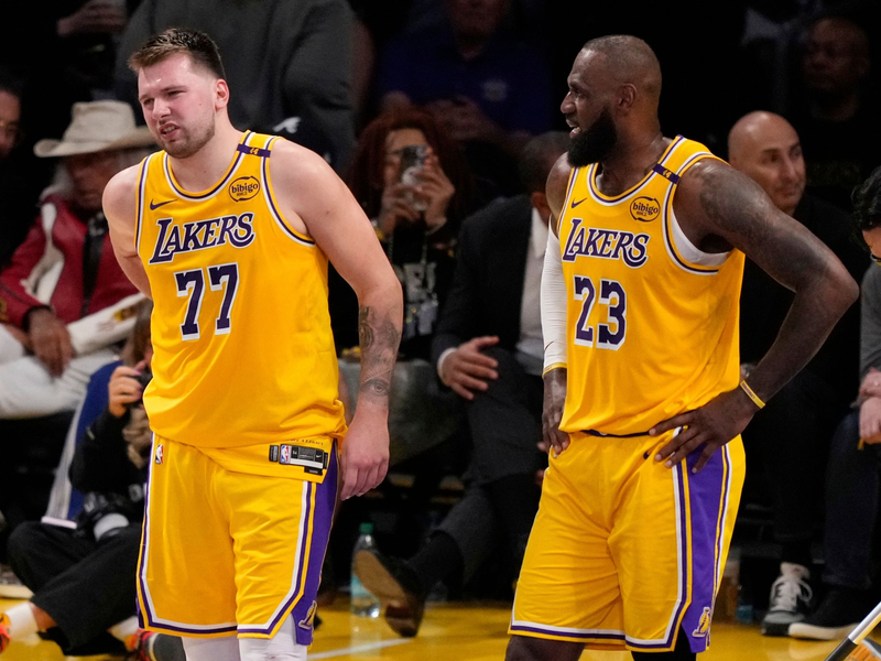 Rudy Gobert dominierte das Spiel unter den Körben. - Foto: Mark J. Terrill/AP/dpa