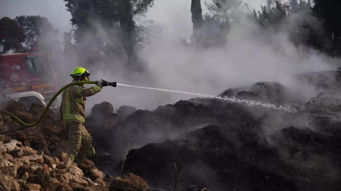 Seit Mittwoch toben in der Gegend um Jerusalem schwere Waldbrände.  - Bild: Ohad Zwigenberg/AP/dpa