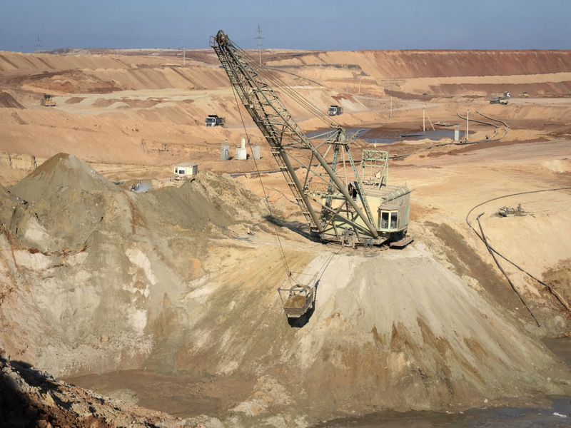 Mit dem gemeinsamen Abbau von Rohstoffen will die Ukraine bei der Konfrontation mit Russland die USA weiter im Boot halten und auch dringend benötigte Investitionen anlocken. (Archivbild) - Foto: Efrem Lukatsky/AP/dpa