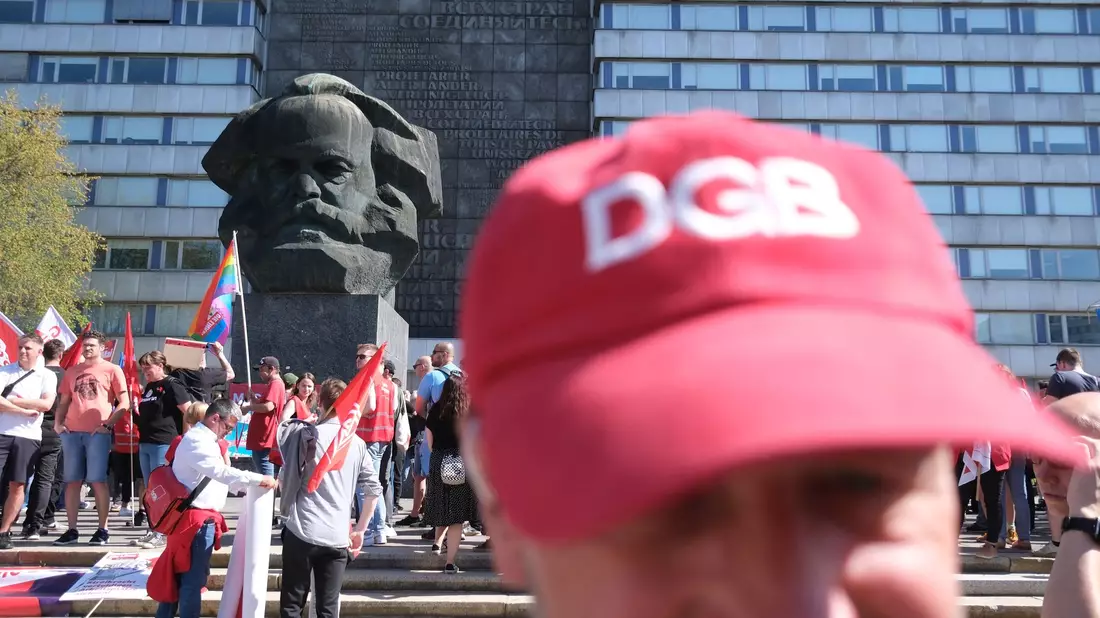 Demonstrationen zum 1. Mai - Chemnitz - Bild: Sebastian Willnow/dpa
