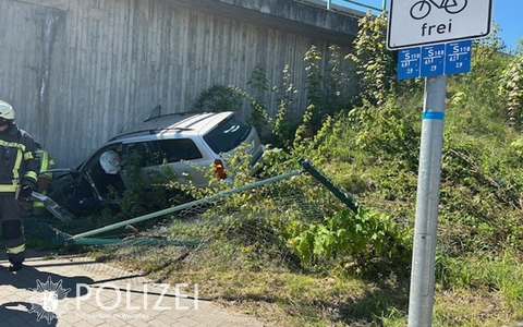 POL-PIZW: Schwerer Verkehrsunfall am Kinokreisel - Foto: presseportal.de