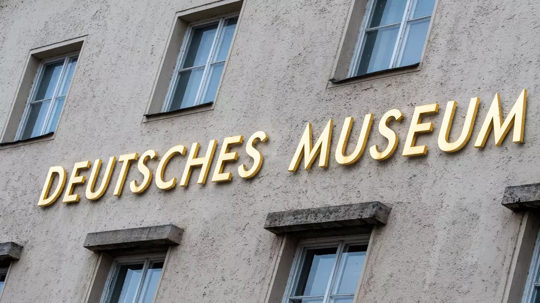 Das Deutsche Museum auf der Museumsinsel feiert 100. Geburtstag. (Archivbild) - Bild: Peter Kneffel/dpa